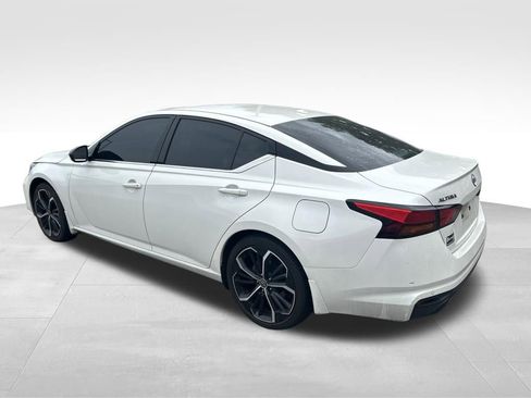 Used 2024 Nissan Altima 2.5 SR FWD image 3