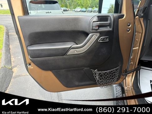 Used 2015 Jeep Wrangler Unlimited Sport w/ Quick Order Package 24S AWD/4WD image 27