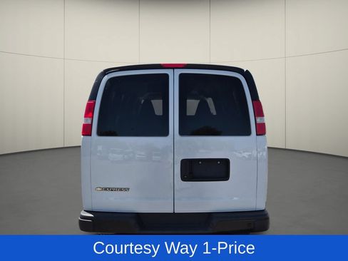 Used 2023 Chevrolet Express 3500 LS RWD image 8
