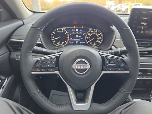 Used 2025 Nissan Altima 2.5 SL image 19