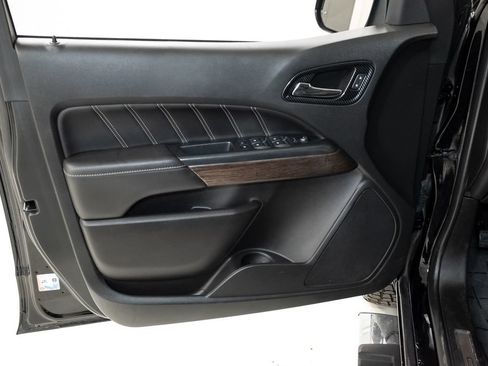 Used 2022 GMC Canyon Denali AWD/4WD image 9