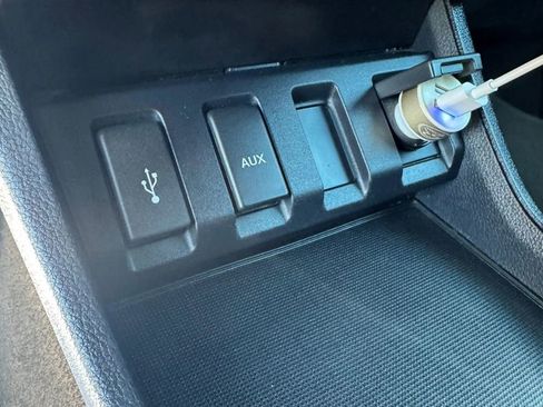 Used 2017 Honda HR-V LX image 18