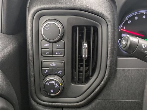 Used 2023 Chevrolet Silverado 1500 Custom AWD/4WD image 11