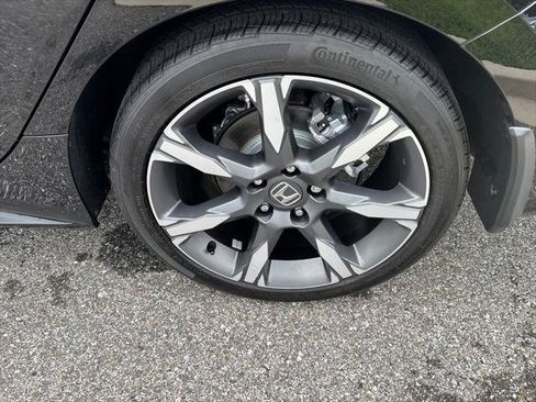 Used 2025 Honda Civic Sport image 9