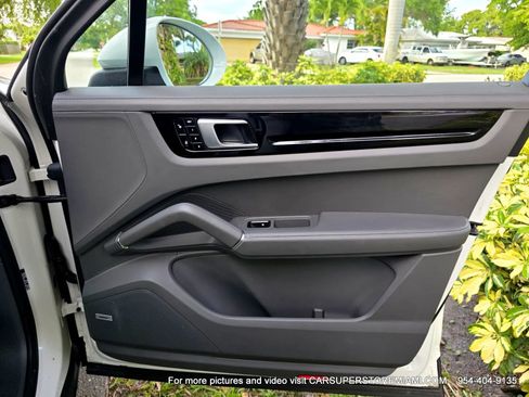 Used 2019 Porsche Cayenne image 61