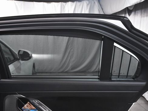 Used 2024 BMW 740i xDrive 740i xDrive image 23