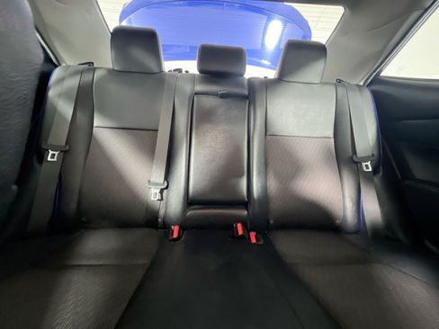 Used 2018 Toyota Corolla SE w/ SE Premium Package FWD image 32