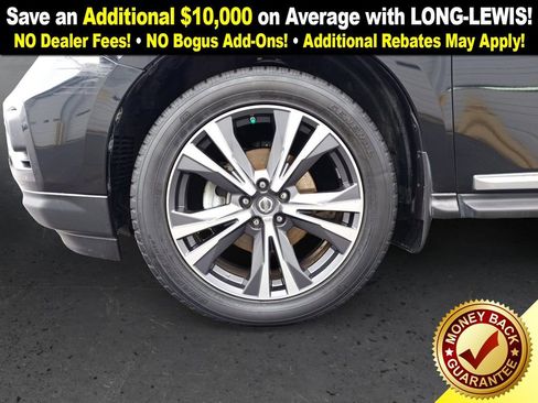 Used 2017 Nissan Pathfinder Platinum image 13