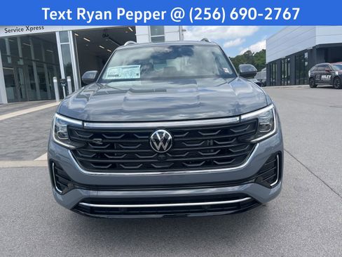 New 2026 Volkswagen Atlas SEL Premium R-Line AWD/4WD image 2