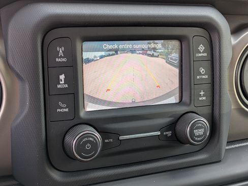 Used 2020 Jeep Wrangler Unlimited Sport S AWD/4WD image 31