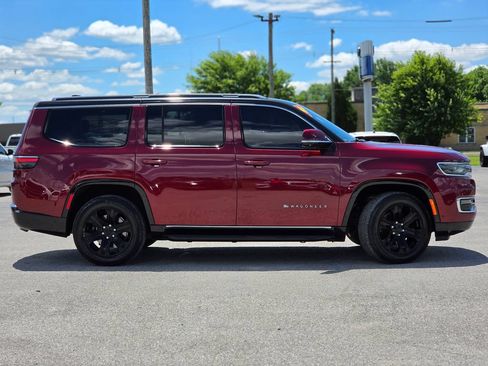 Certified 2022 Jeep Wagoneer Series III w/ Convenience Group I AWD/4WD image 8