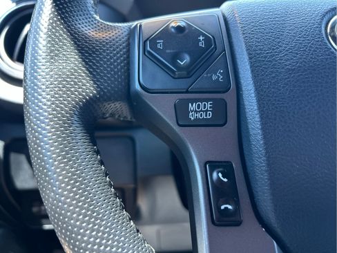 Used 2020 Toyota Tacoma TRD Off-Road AWD/4WD image 14