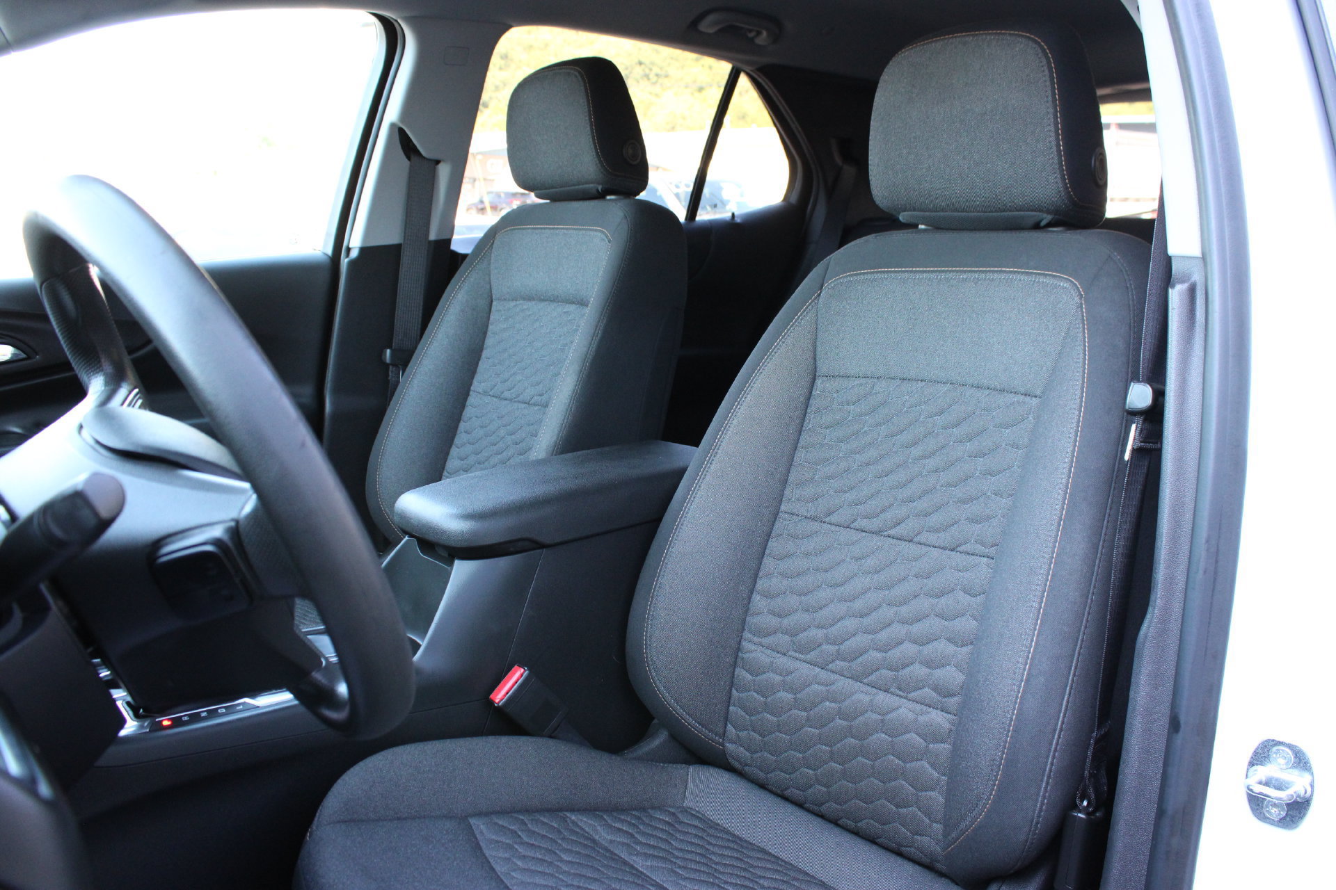 Used 2021 Chevrolet Equinox LT FWD image 14