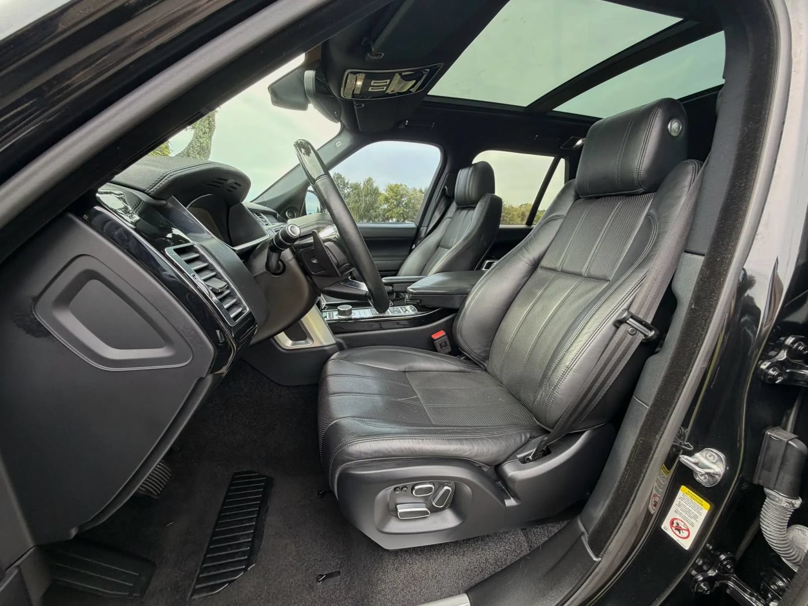 Used 2015 Land Rover Range Rover HSE AWD/4WD image 67