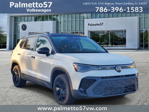 New 2026 Volkswagen Taos SE image 1