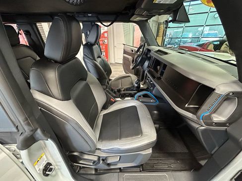 Used 2022 Ford Bronco Black Diamond AWD/4WD image 43