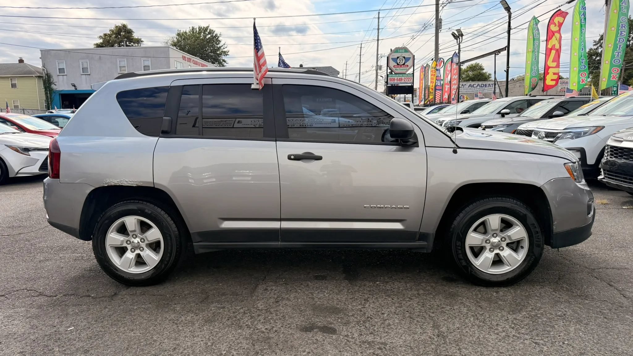 Used 2017 Jeep Compass Sport FWD image 11
