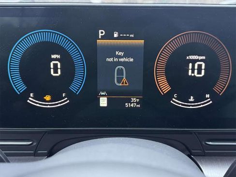 Used 2025 Hyundai Kona SEL image 27