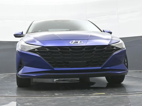Used 2023 Hyundai Elantra SEL w/ Convenience Package FWD image 42