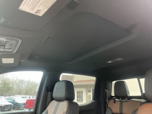 Used 2022 Chevrolet Silverado 1500 High Country w/ Z71 Off-Road Package AWD/4WD image 24