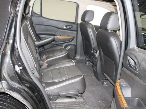 Used 2017 GMC Acadia Denali image 24