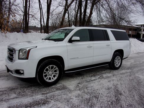 Used 2019 GMC Yukon XL SLT w/ Open Road Package image 1