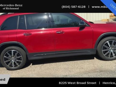 Used 2024 Mercedes-Benz EQB 300 4MATIC image 3