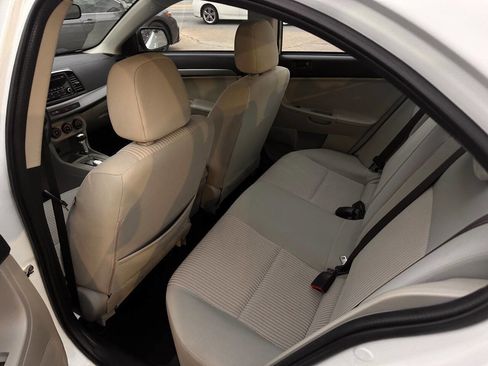 Used 2014 Mitsubishi Lancer ES image 8