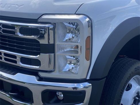 New 2025 Ford F450 XL image 3