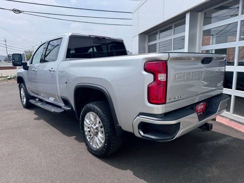 Used 2021 Chevrolet Silverado 2500 High Country w/ Z71 Off-Road Package AWD/4WD image 3