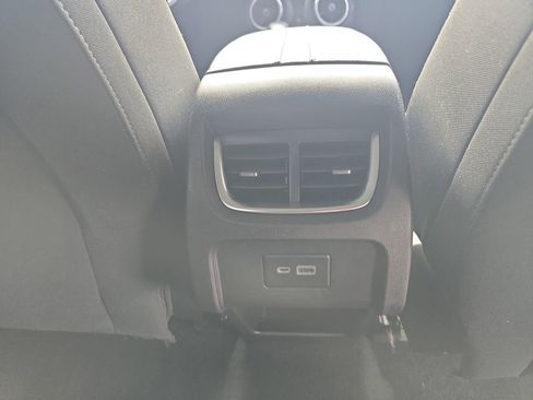 Used 2019 Chevrolet Blazer LT FWD image 17