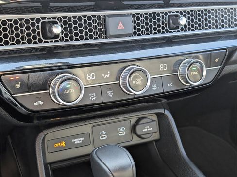 Certified 2025 Honda Civic Sport image 17