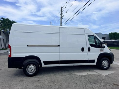 Used 2021 RAM ProMaster 2500 FWD image 4