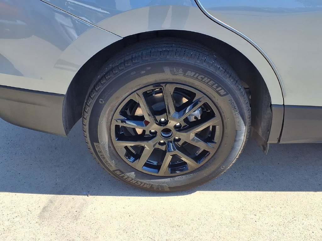 Used 2024 Chevrolet Equinox LT w/ LPO, Floor Liner Package FWD image 10