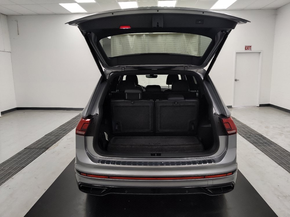 Used 2022 Volkswagen Tiguan SE R-Line FWD image 29