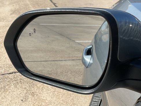 Used 2025 Kia Seltos S image 11