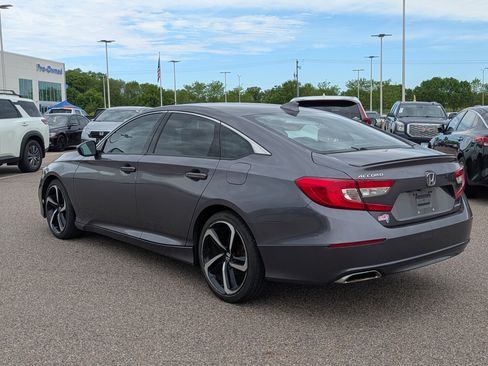 Used 2018 Honda Accord Sport image 3