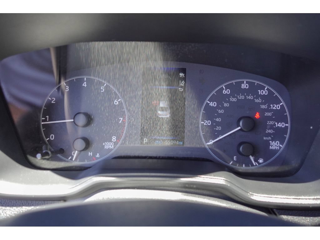 Used 2025 Toyota Corolla LE FWD image 16