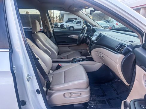 Certified 2022 Honda Ridgeline RTL image 19