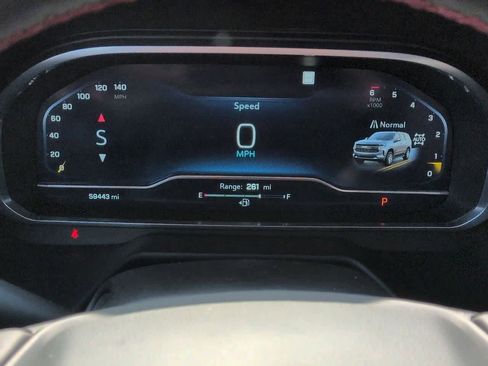 Used 2023 Chevrolet Suburban RST w/ Luxury Package image 33