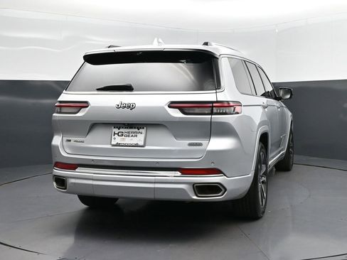 Used 2022 Jeep Grand Cherokee L Overland w/ Advanced Protech Group III AWD/4WD image 7
