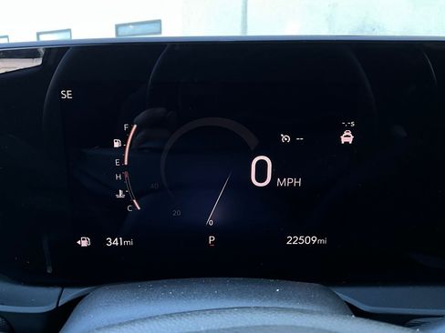 Used 2025 Buick Envista Preferred image 36