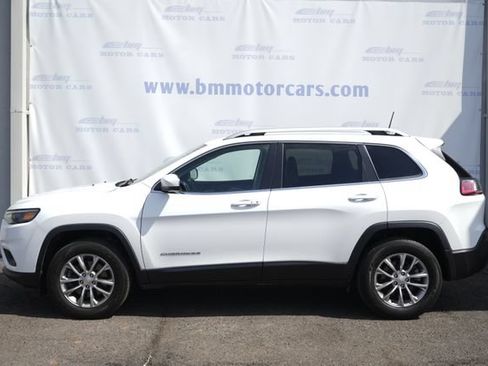 Used 2021 Jeep Cherokee Latitude Plus AWD/4WD image 8