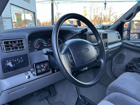 Used 2002 Ford F250 XLT image 3