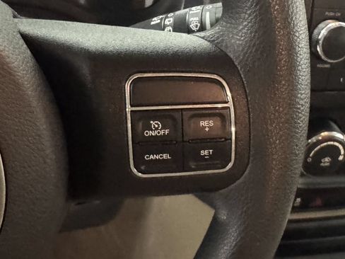 Used 2016 Jeep Patriot Sport FWD image 6