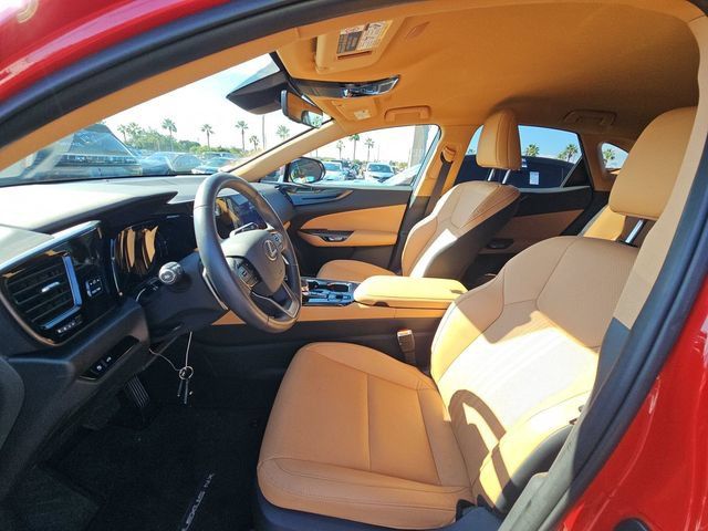 Used 2025 Lexus NX 250 FWD w/ Towing Package (2000 Lbs) image 6