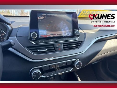 Used 2025 Nissan Altima 2.5 SR FWD image 28