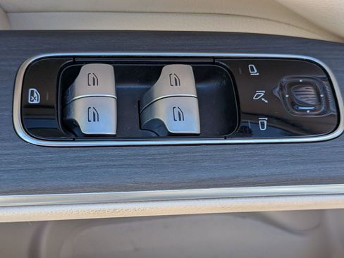Used 2023 Mercedes-Benz EQS 450+ SUV image 14
