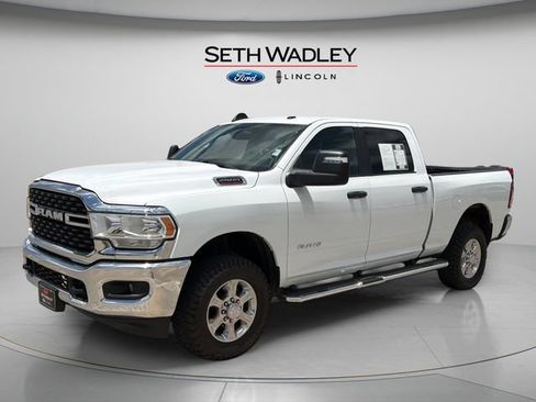 Used 2024 RAM 2500 Big Horn w/ Protection Group AWD/4WD image 3