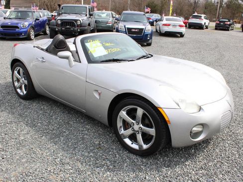 Used 2006 Pontiac Solstice Convertible w/ Premium Package image 4